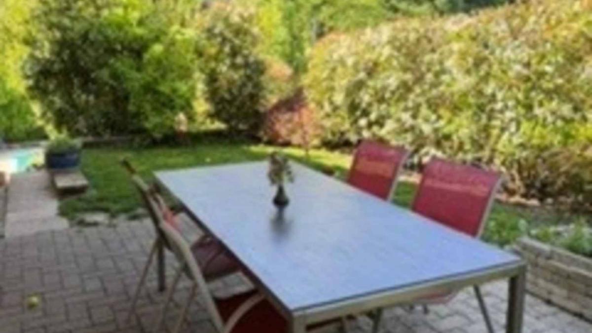 Villa de 8 pièces avec appartement indépendant et piscine extérieure