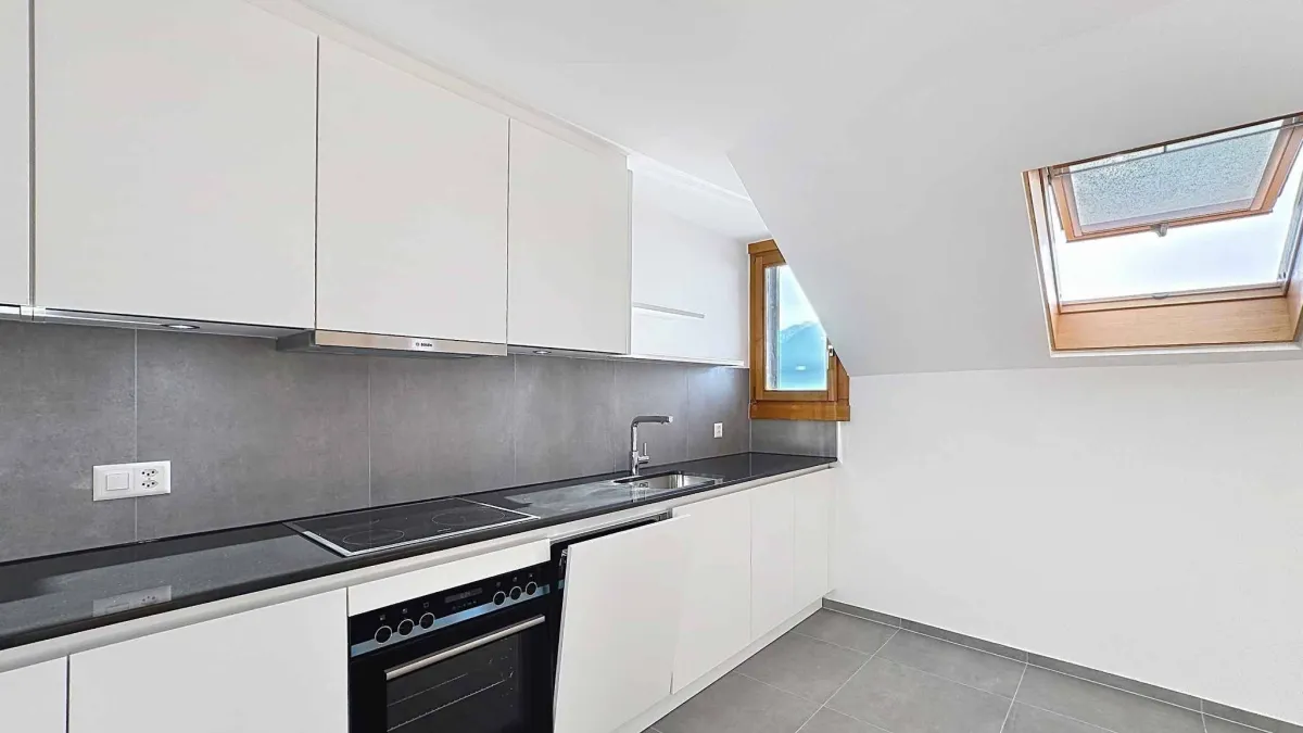 Superbe 2.5 pièces de 72 m2 avec balcons et Très belle vue sur le lac 