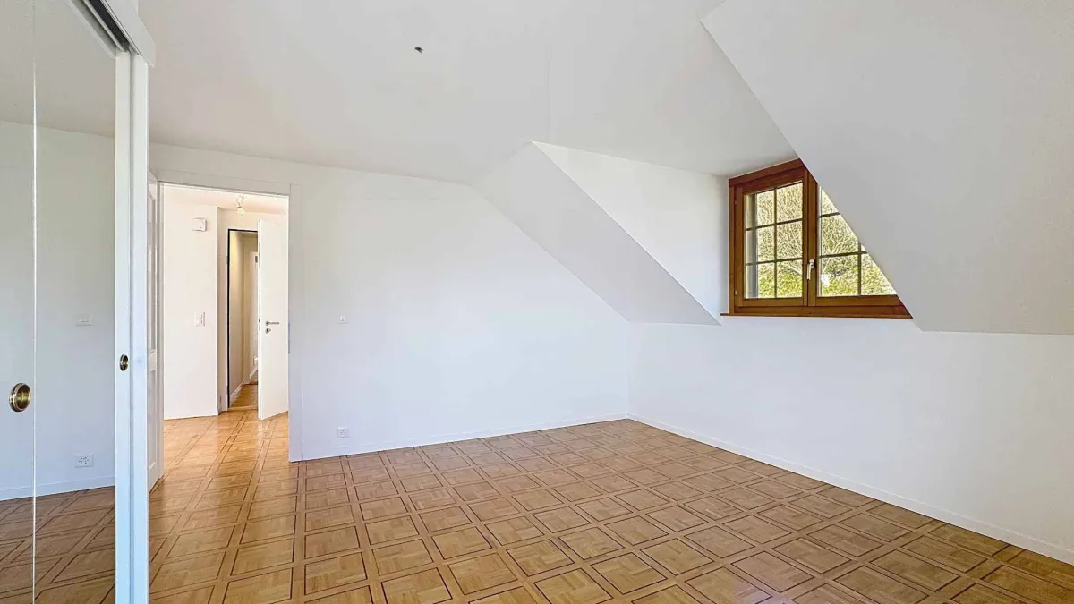 2 pièces de 66 m2 avec balcons + grande pièce annexe 