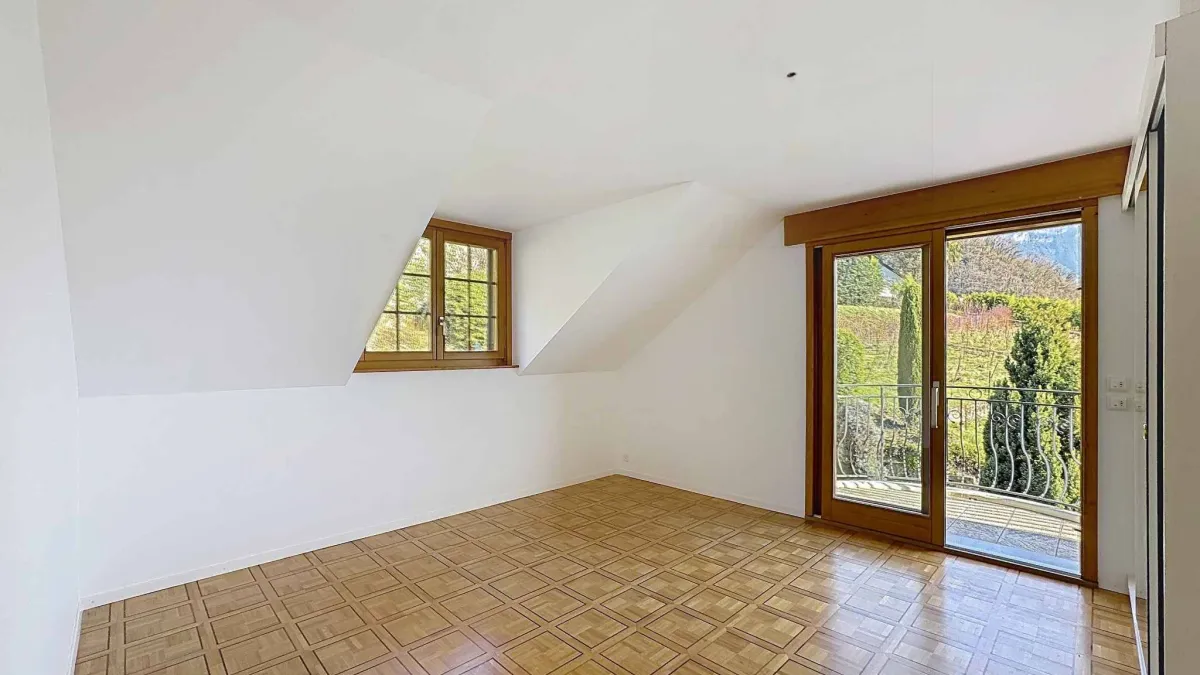 2 pièces de 66 m2 avec balcons + grande pièce annexe 