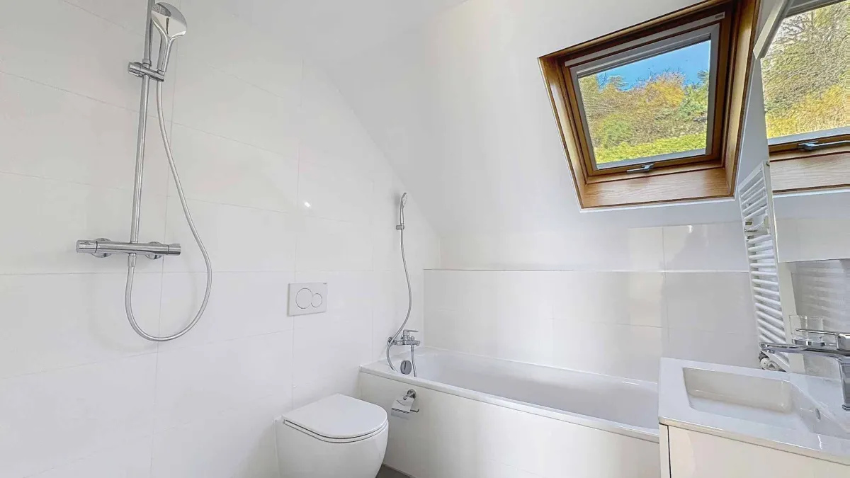 2 pièces de 66 m2 avec balcons + grande pièce annexe 