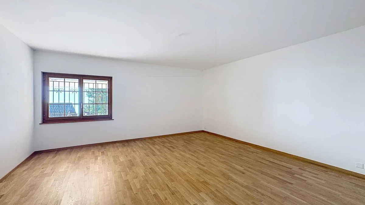 2 pièces de 66 m2 avec balcons + grande pièce annexe 