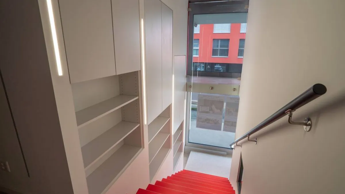 À louer de suite ou à convenir : Lumineuse arcade de 156 m² sur plusieurs niveaux