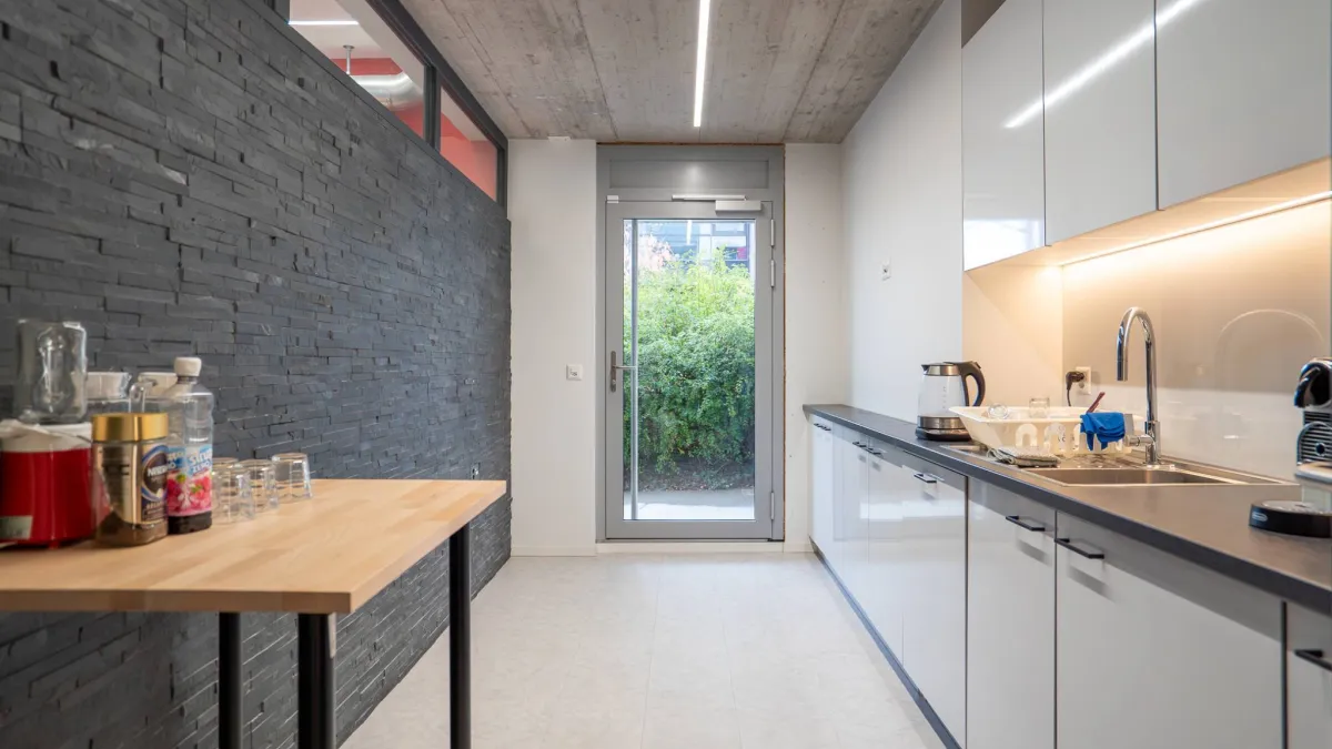 À louer de suite ou à convenir : Lumineuse arcade de 156 m² sur plusieurs niveaux