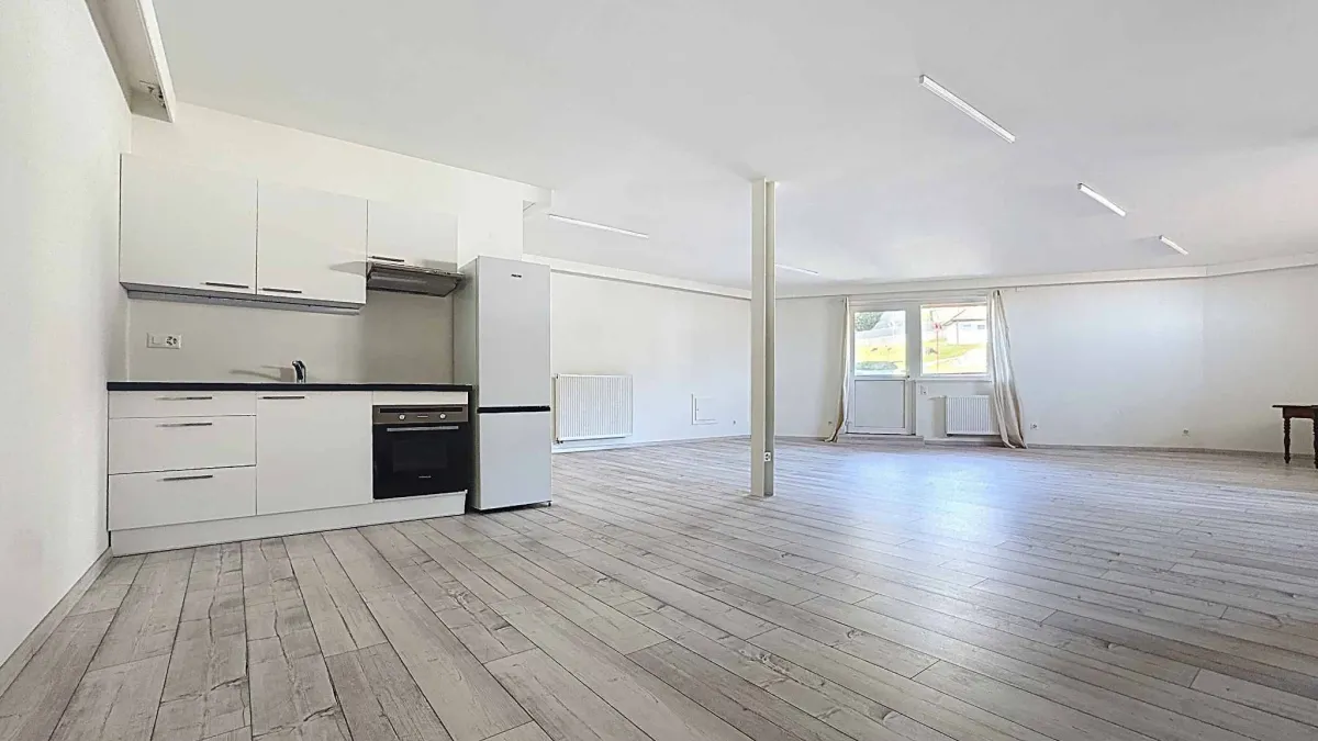Spacieux loft de 102m2 au cœur du village