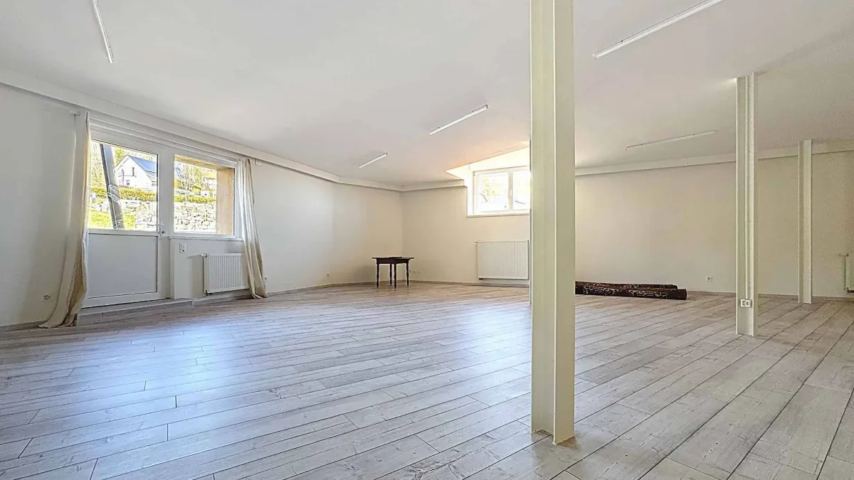 Spacieux loft de 102m2 au cœur du village