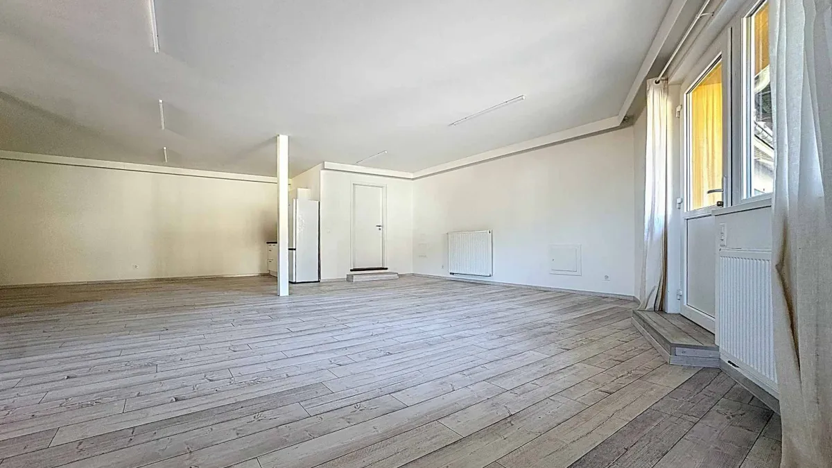 Spacieux loft de 102m2 au cœur du village