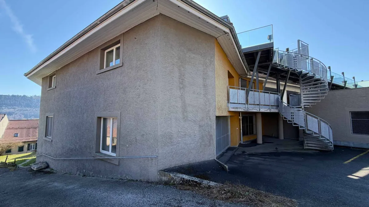 Spacieux loft de 102m2 au cœur du village