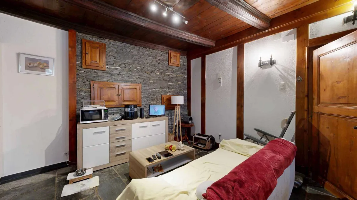 Appartement rénové avec cachet 