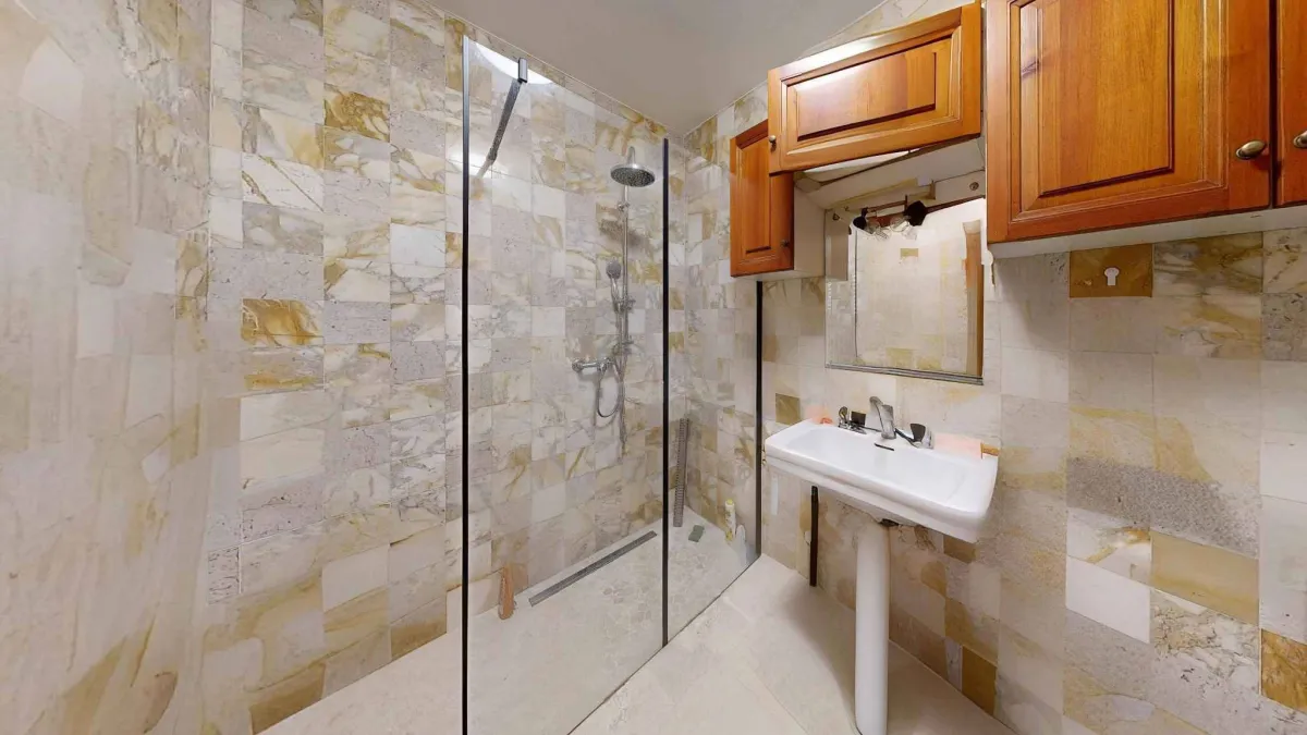 Spacieux appartement 4.5 pièces rénové - Cachet assuré 