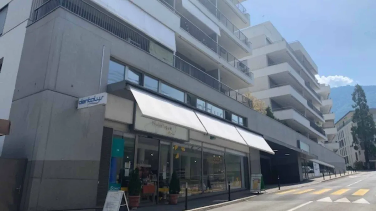 Arcade de 253m2 à louer - Av. des Planches Montreux 