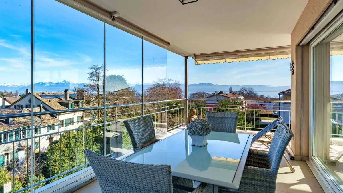 Grand appartement au calme total, avec vue!