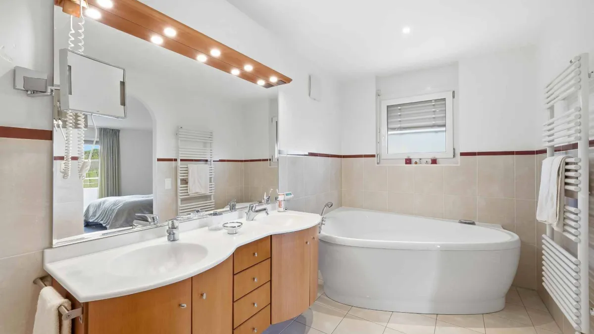 Grand appartement au calme total, avec vue!