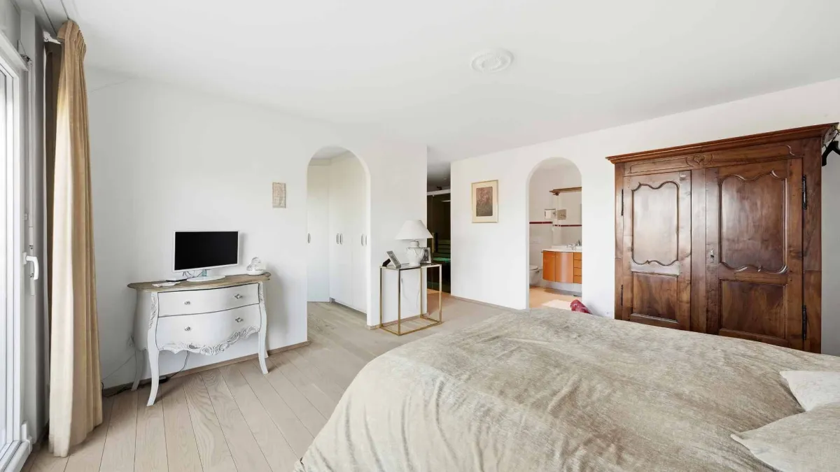 Grand appartement au calme total, avec vue!