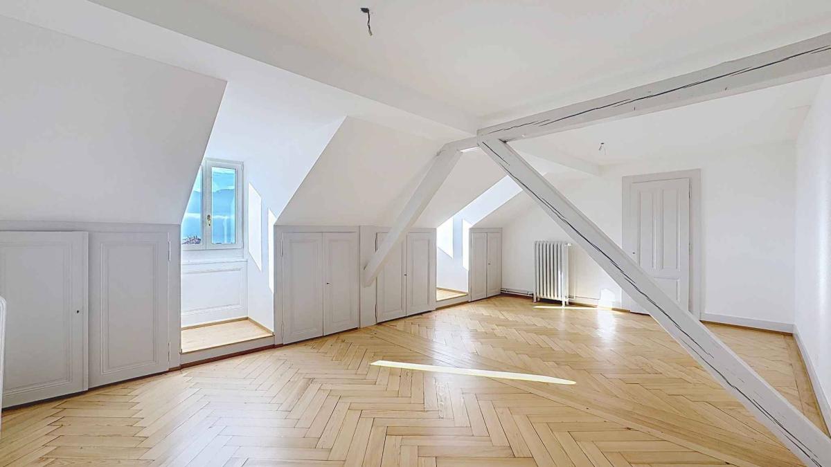 Superbe 2.5 p de 130 m2 hab. - Dernier étage