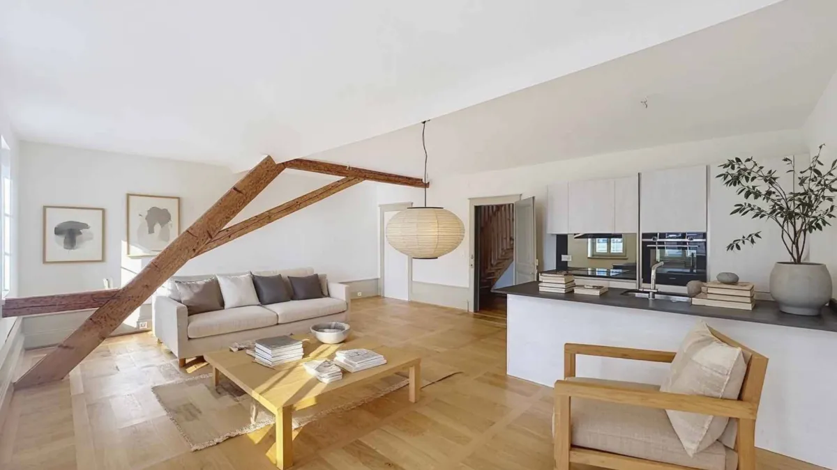 Dernier étage - Spacieux 3.5 pces 99 m2 + combles dans un immeuble ancien rénové