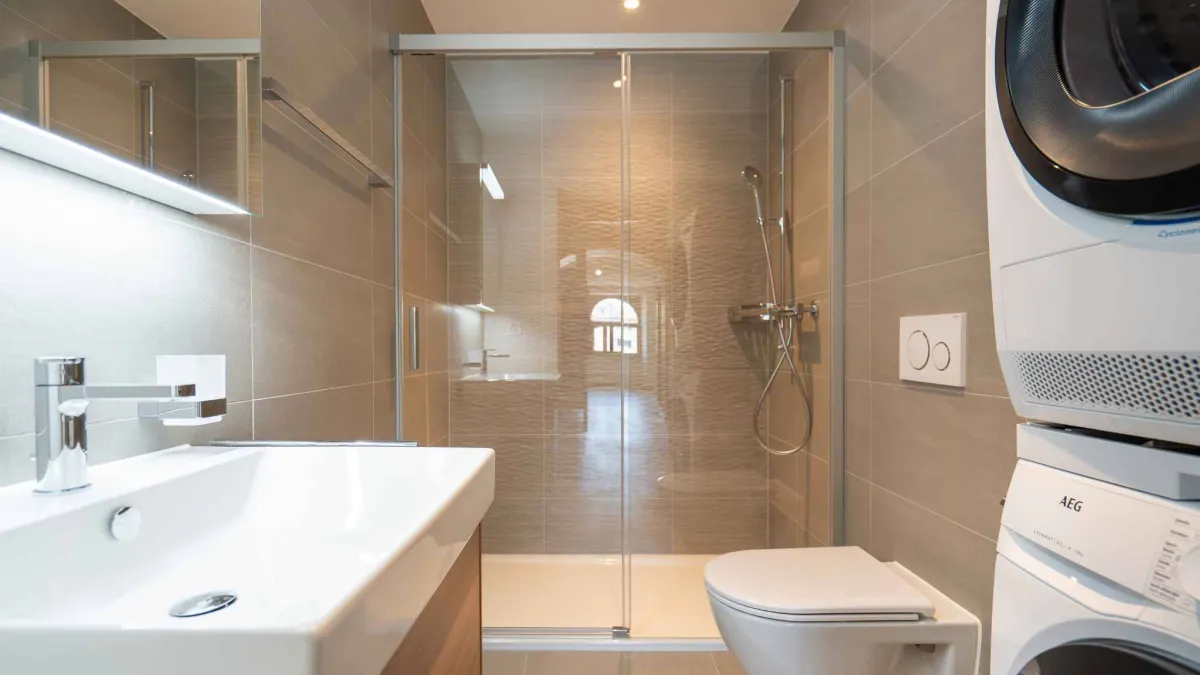 Dernier étage - Spacieux 3.5 pces 99 m2 + combles dans un immeuble ancien rénové