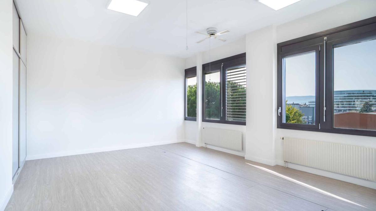 Cellules de bureaux de 28 m2 et 35 m2 rénovées et climatisées  