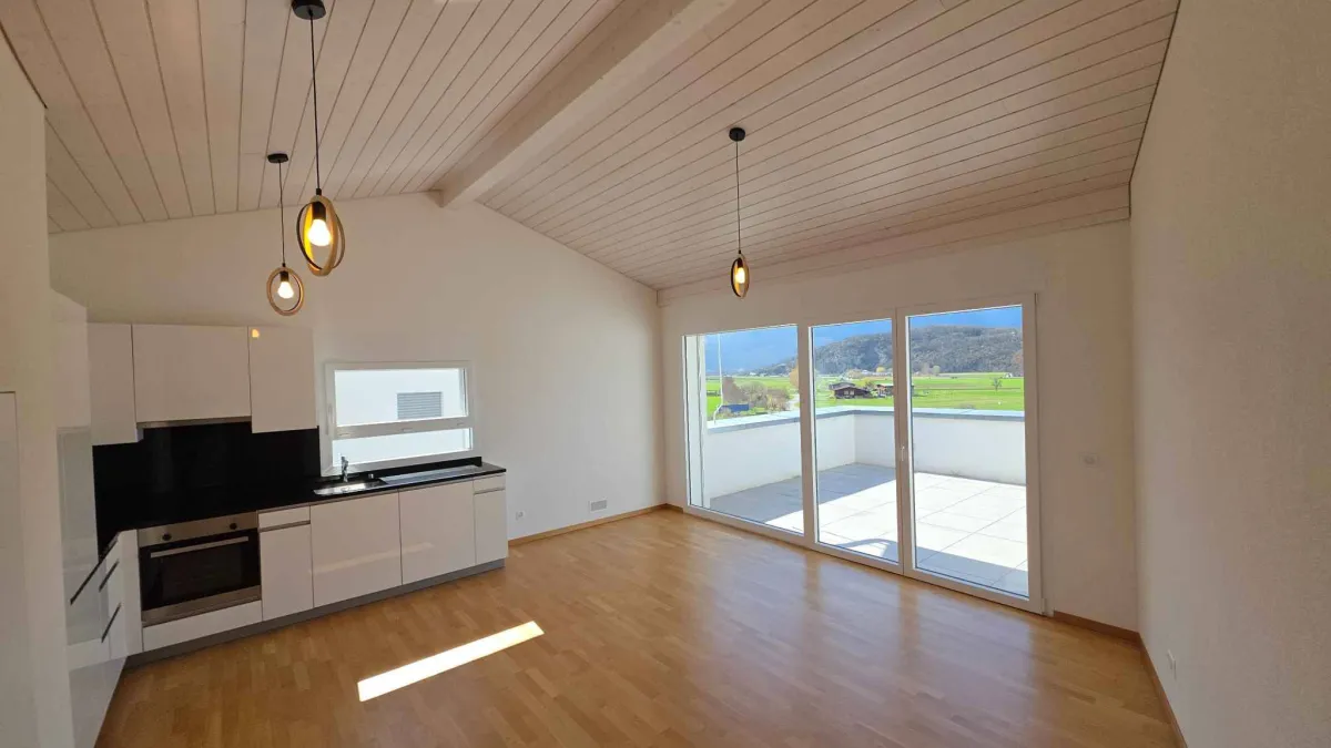 Attique spacieux et lumineux 2.5 pièces