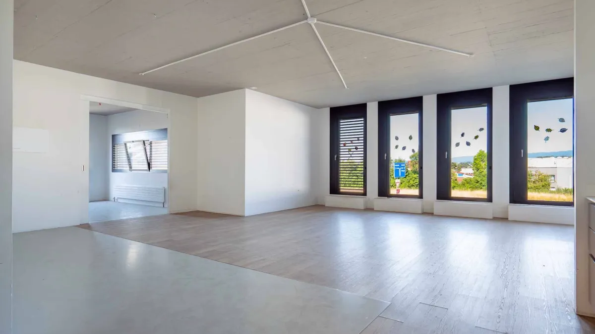 Situé entre l'EPFL et la Ville de Morges, belles surfaces de bureau avec grande hauteur