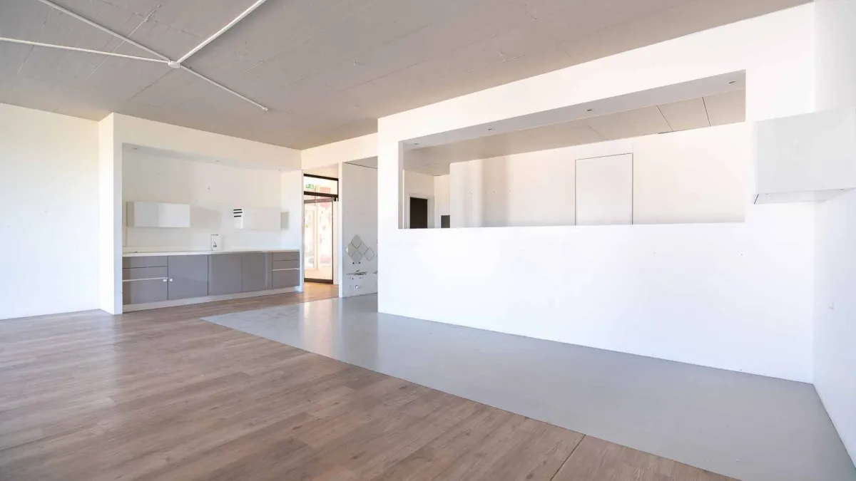 Situé entre l'EPFL et la Ville de Morges, belles surfaces de bureau avec grande hauteur