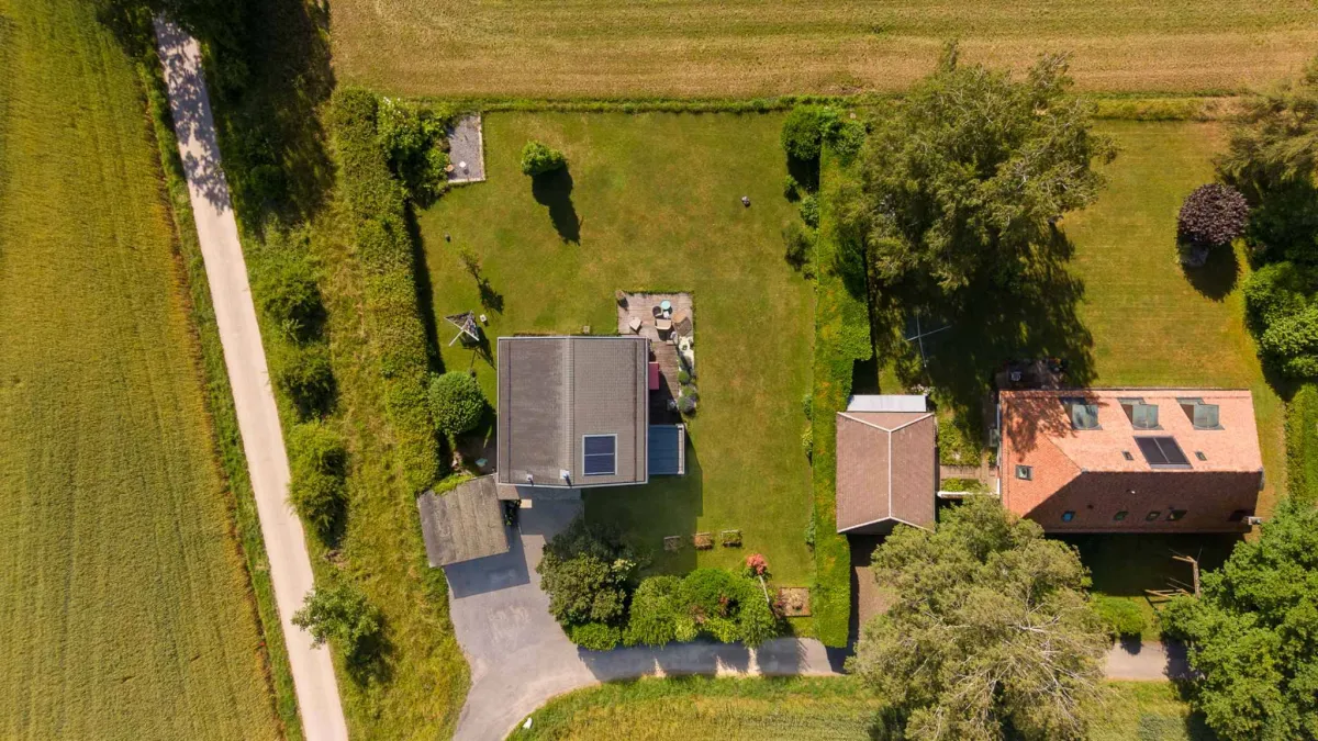 Belle maison avec vue lac et Mont-Blanc         4 chambres - Grand jardin