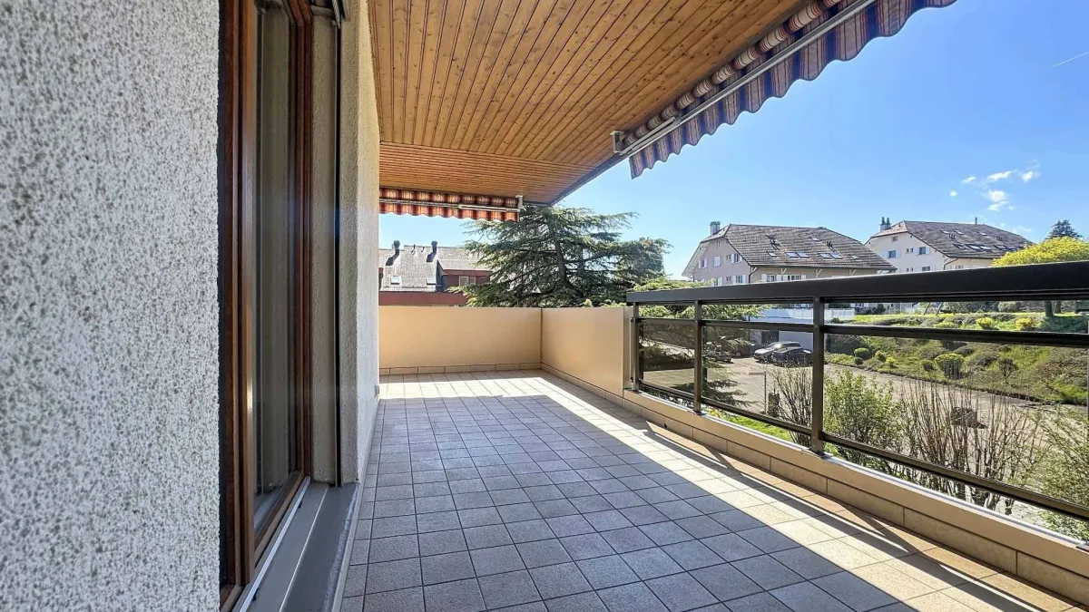 Élégant 4.5 pièces lumineux avec balcon d’angle