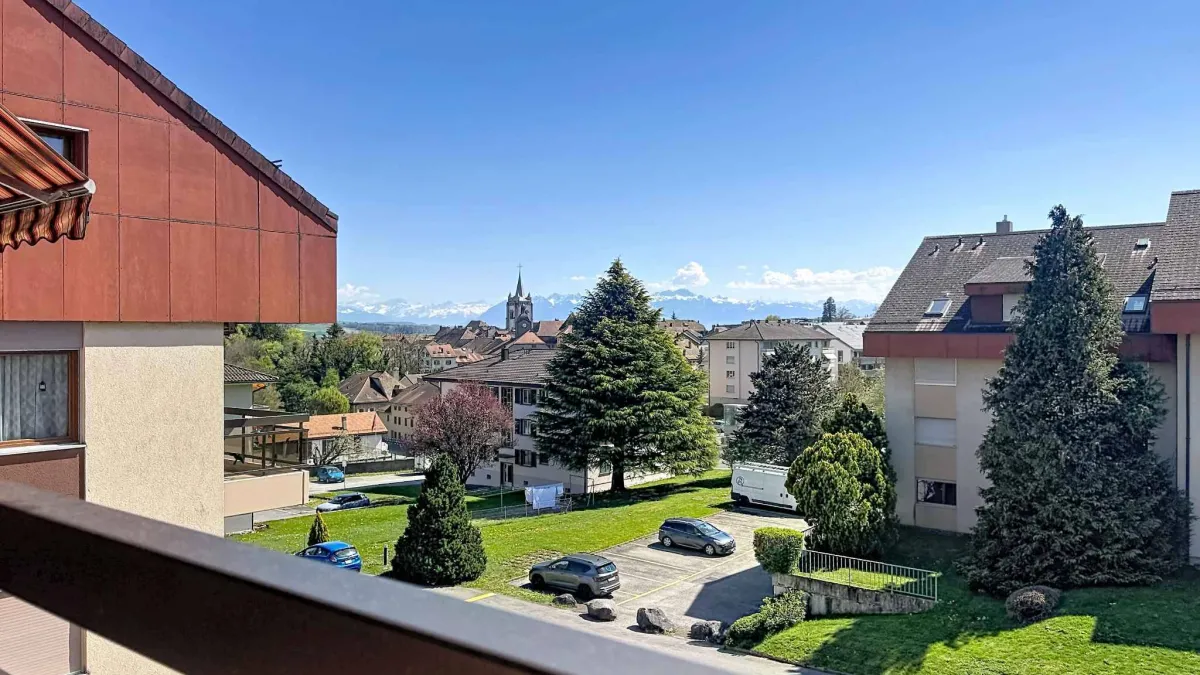 Élégant 4.5 pièces lumineux avec balcon d’angle