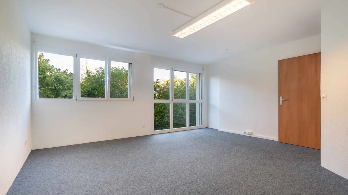 Spacieuse surface commerciale au Mont-sur-Lausanne de 115 m2