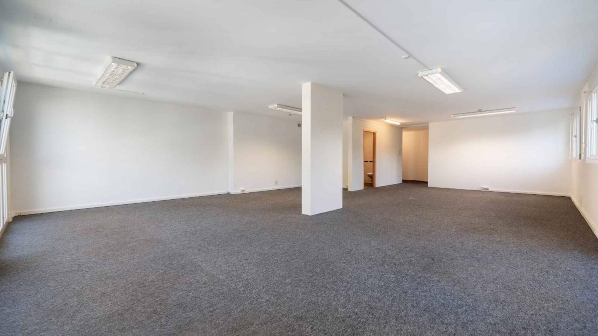 Spacieuse surface commerciale au Mont-sur-Lausanne de 115 m2