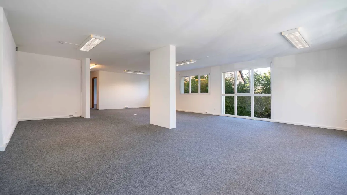 Spacieuse surface commerciale au Mont-sur-Lausanne de 115 m2