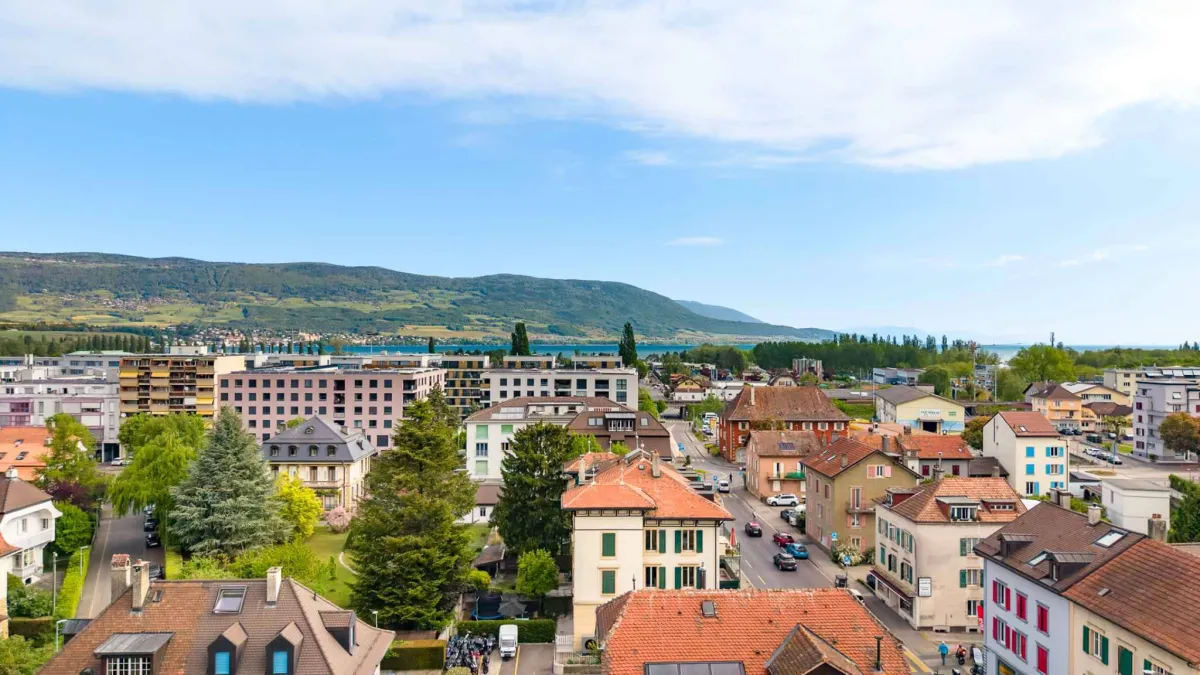 Bureaux exceptionnels dans une tour privative avec vue à 360°