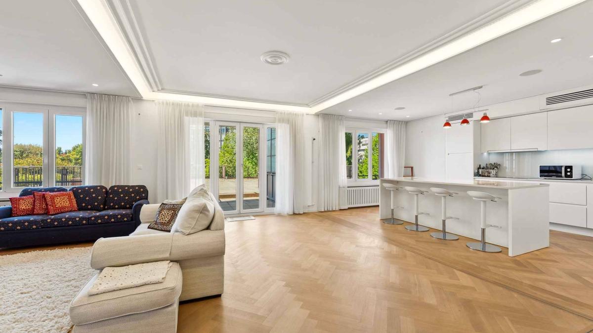 Magnifique appartement de 4.5 pièces avec grande terrasse de 140 m²