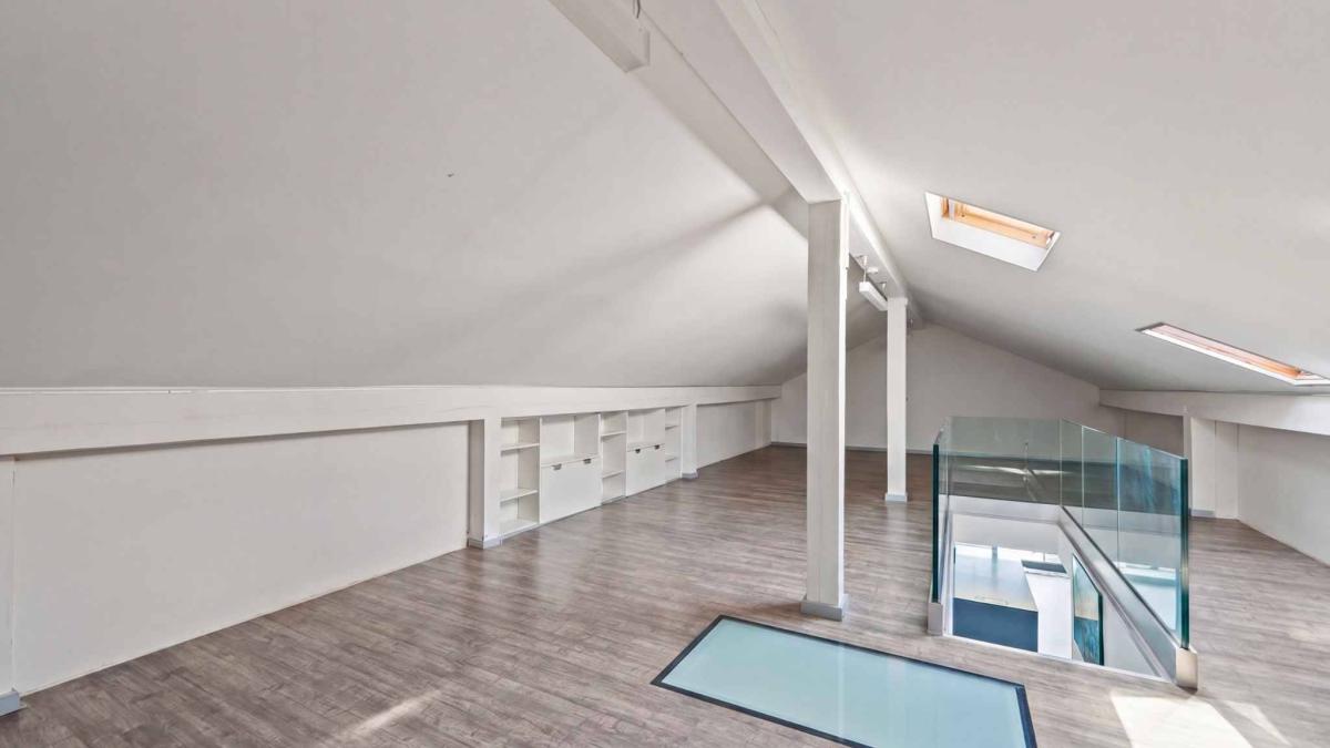 Exceptionnelle villa avec piscine et vue panoramique sur le lac 