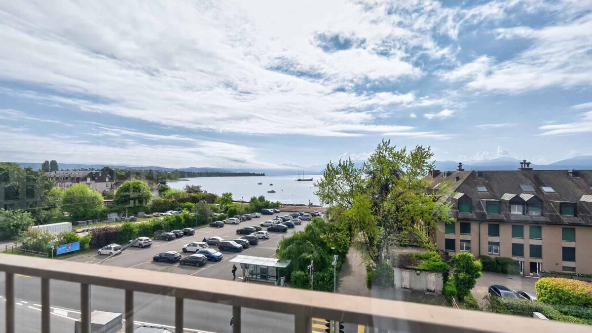 Bel appartement avec vue sur le lac et les montagnes 