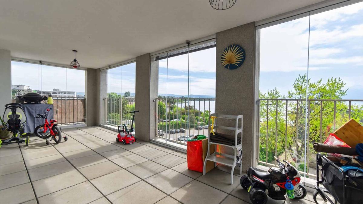 Bel appartement avec vue sur le lac et les montagnes 