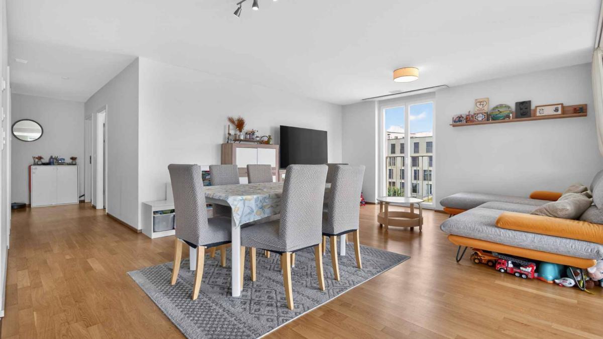 Bel appartement avec vue sur le lac et les montagnes 