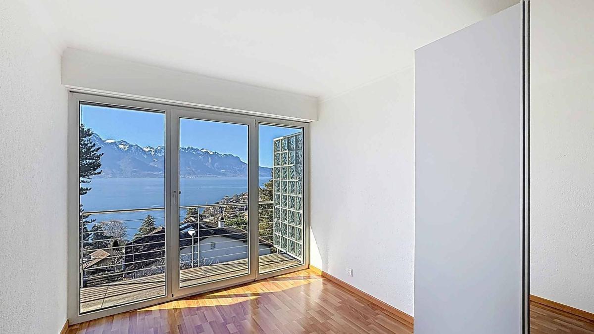 Superbe 3.5 pièces face au Lac avec grand balcon