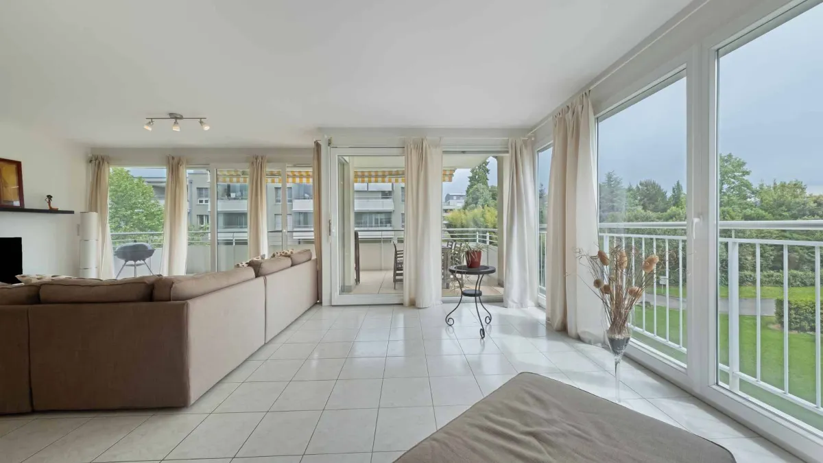 Appartement de 4.5 pièces situé à cinq minutes à pieds du bord du lac 