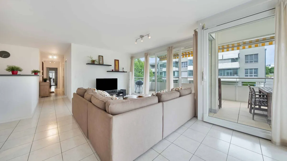 Appartement de 4.5 pièces situé à cinq minutes à pieds du bord du lac 