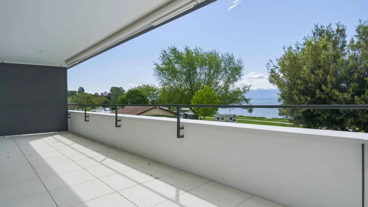 Appartement neuf de standing - 4.5 pièces en angle avec balcon de 76m² - Vue lac