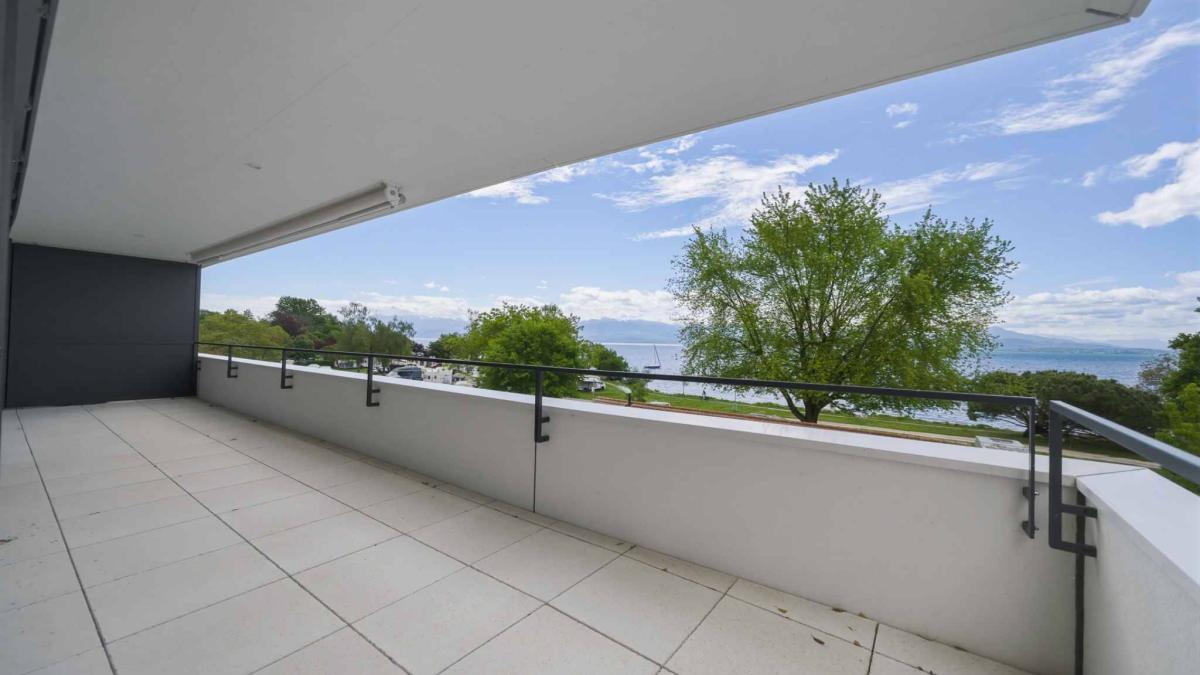 Appartement neuf de standing - 4.5 pièces en angle avec balcon de 76m² - Vue lac