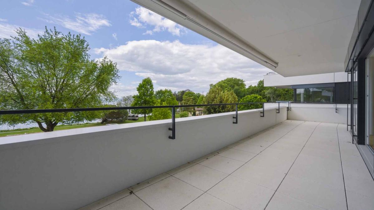 Appartement neuf de standing - 4.5 pièces en angle avec balcon de 76m² - Vue lac