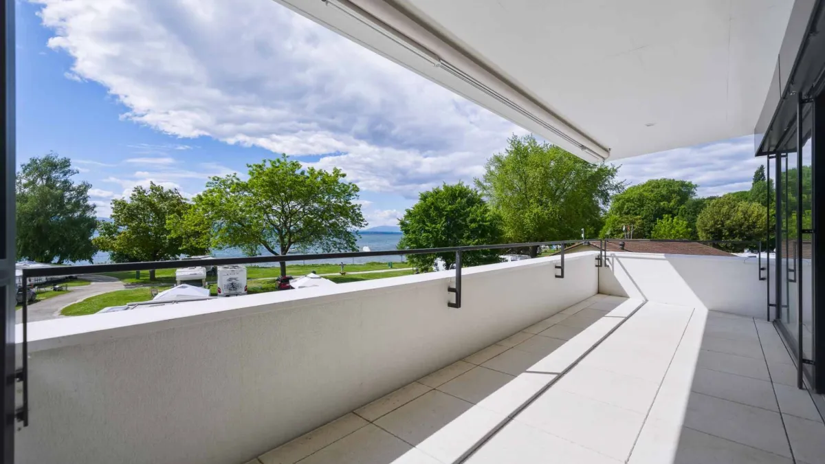 Appartement neuf traversant de 3.5 pièces avec deux balcons - Vue lac Léman