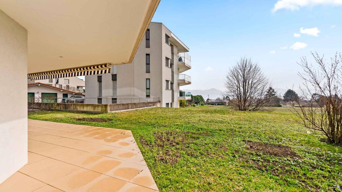 Surface commerciale d’exception avec jardin 