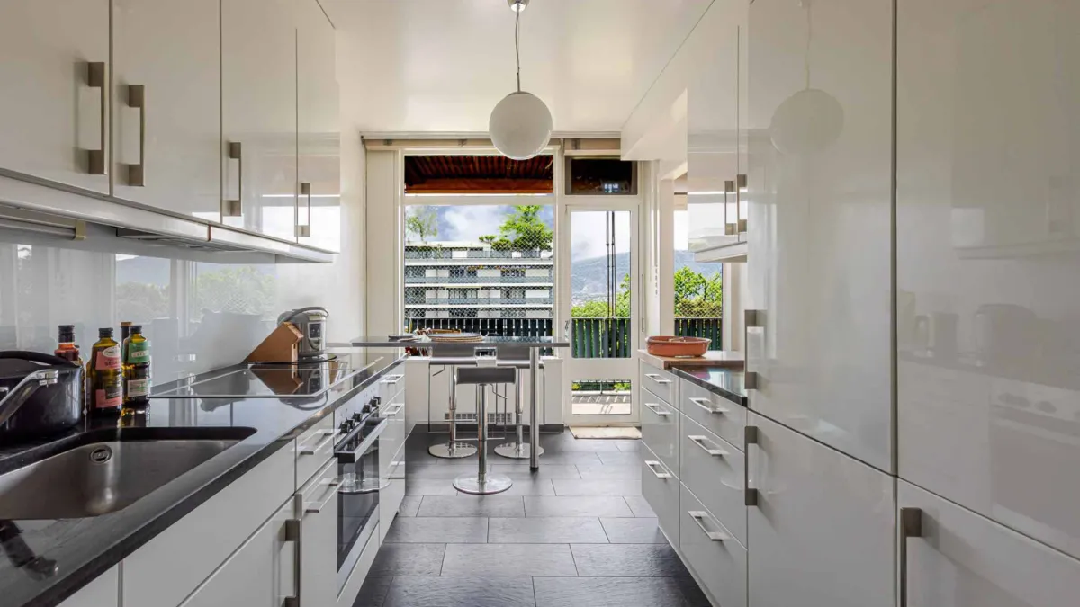 APPARTEMENT LUMINEUX DE 4 PIÈCES