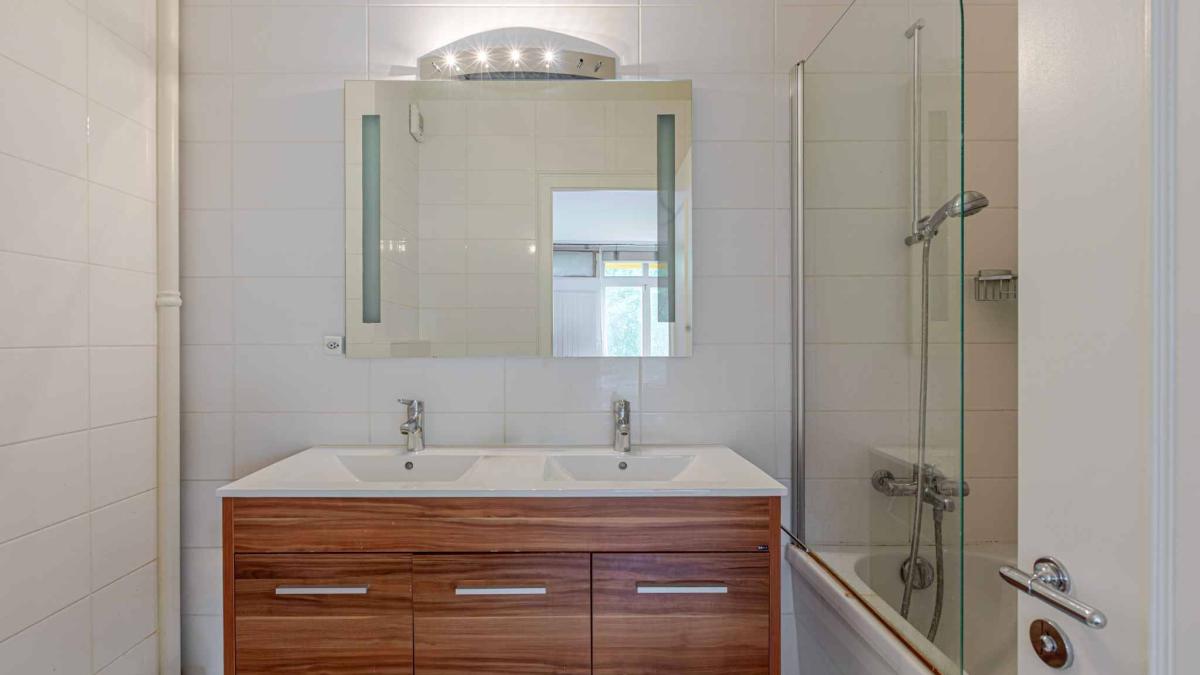 APPARTEMENT LUMINEUX DE 4 PIÈCES