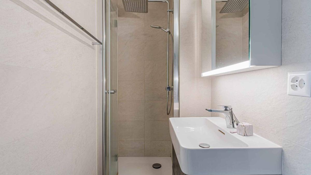 APPARTEMENT SPACIEUX DE 5 PIÈCES