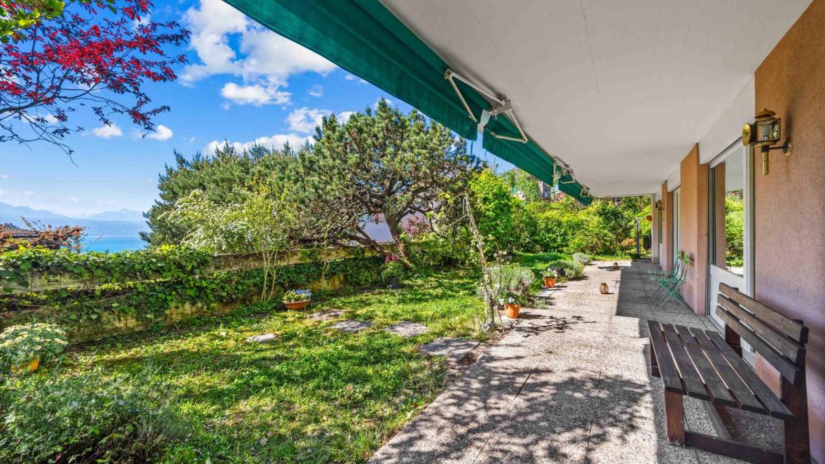 Appartement spacieux de 4,5 pièces avec jardin à Pully