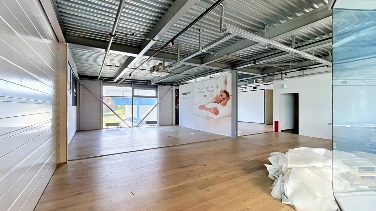Environ 765m2 pour créer votre futur buisness - Industrielle 11